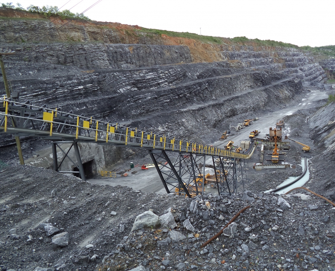 Material Handling Conveyor Equipment - 1200 tph ROQ In-Pit Conveyor Belt
