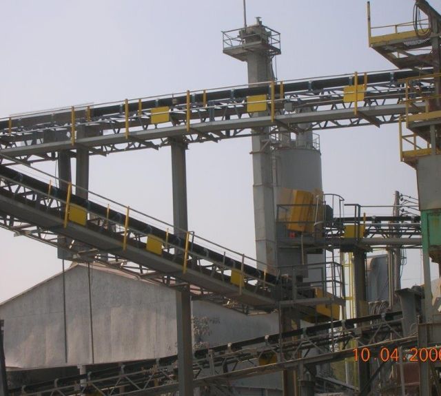 Material Handling Conveying Equipment - Conveyor Belt System Equipment 